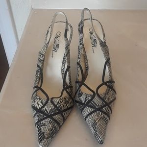 Ladies shoes